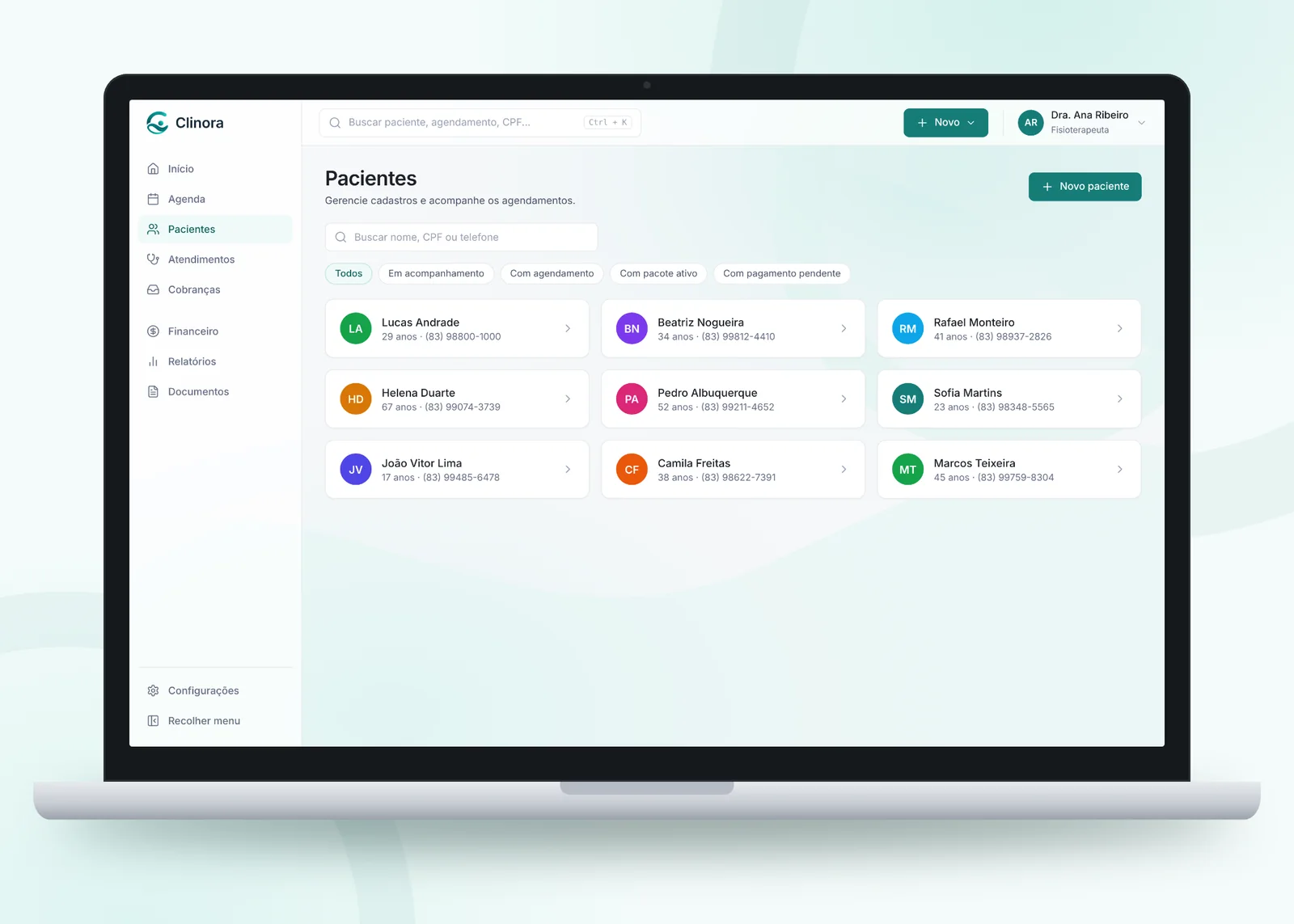 Lista de pacientes da Clinora com busca e filtros